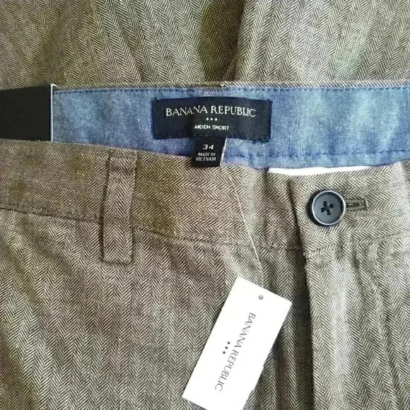 Banana Republic 10" Slim- Fit Linen Olive Herringbone Short - Picture 11 of 11